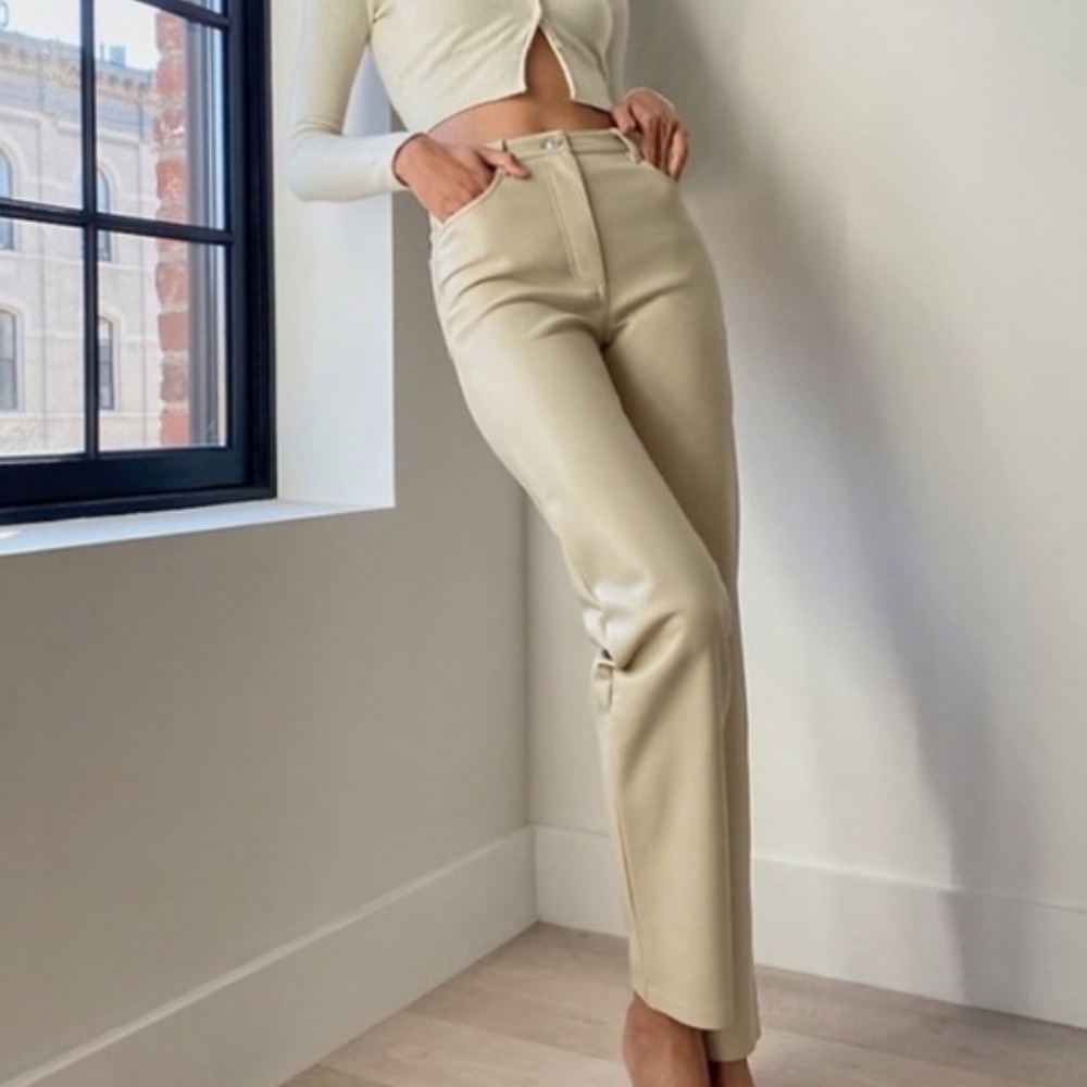 HP💛 Aritzia Wilfred The Melina Cropped Pant